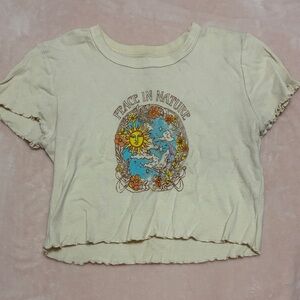 Pacsun cream cropped t-shirt size xsmall